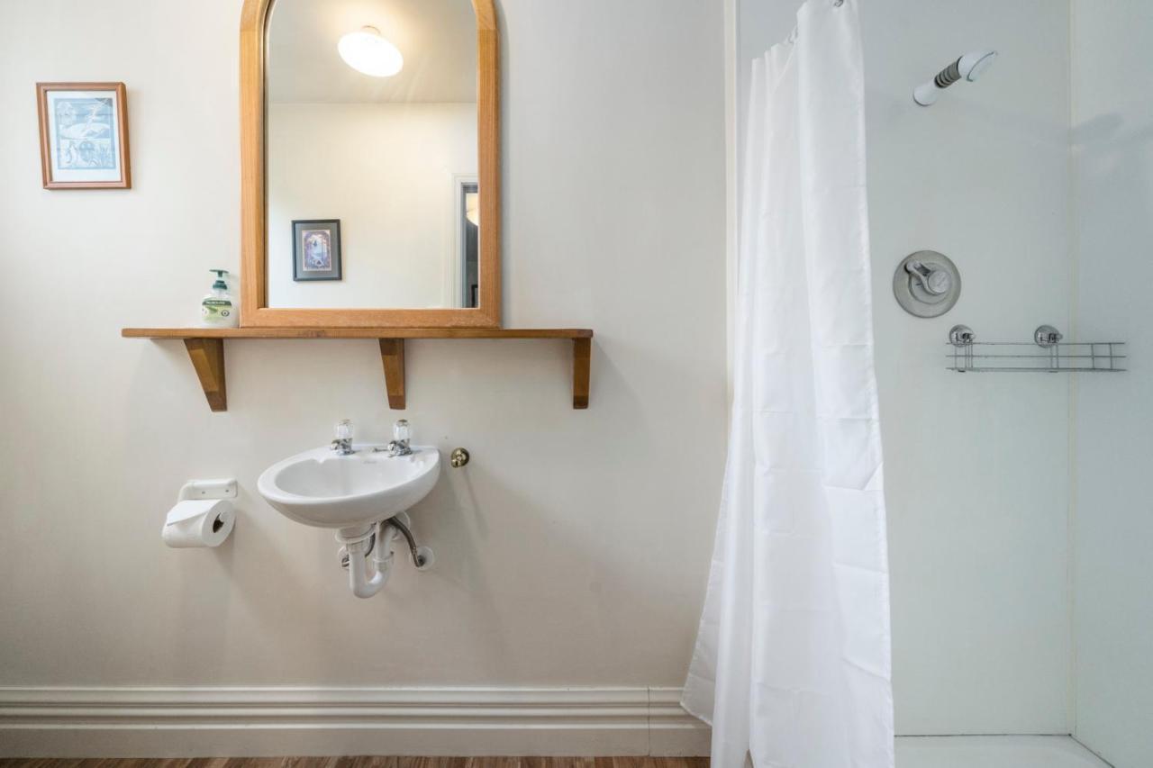 Pendreigh Cottage - Martinborough Holiday Home מראה חיצוני תמונה
