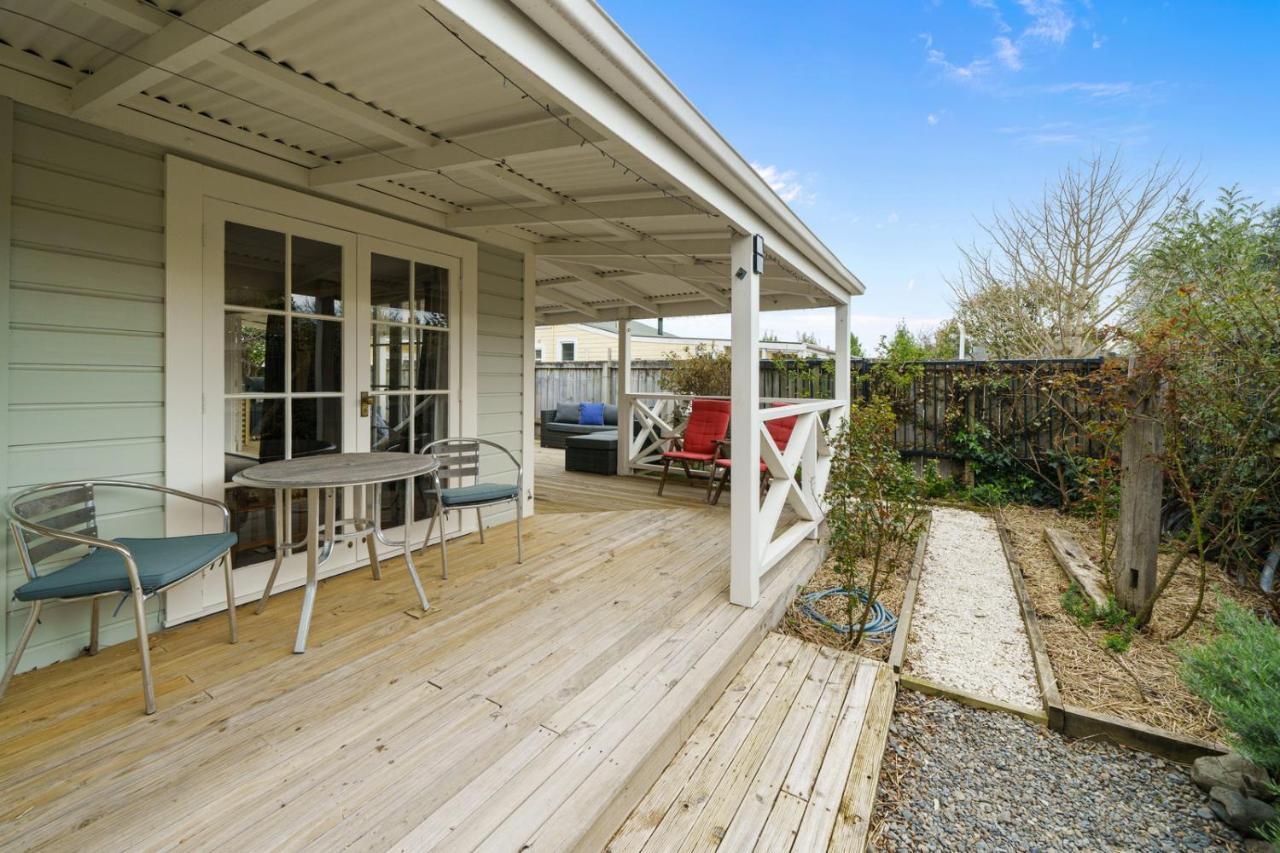 Pendreigh Cottage - Martinborough Holiday Home מראה חיצוני תמונה