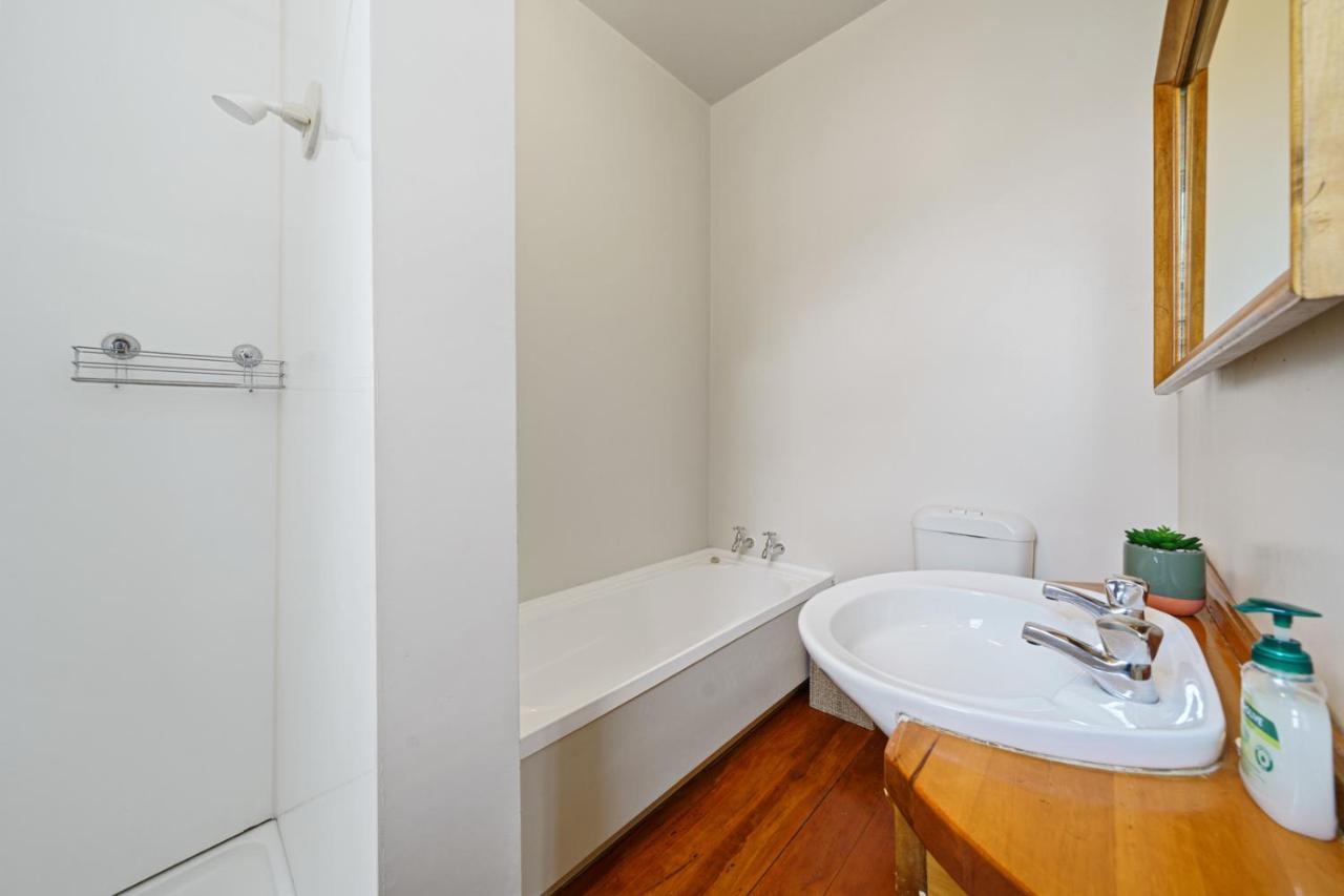 Pendreigh Cottage - Martinborough Holiday Home מראה חיצוני תמונה