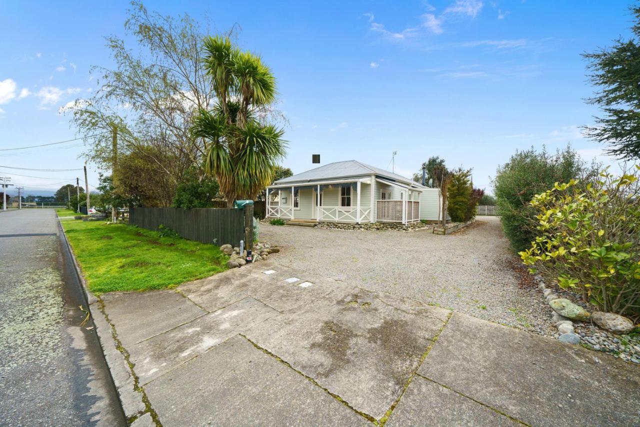 Pendreigh Cottage - Martinborough Holiday Home מראה חיצוני תמונה